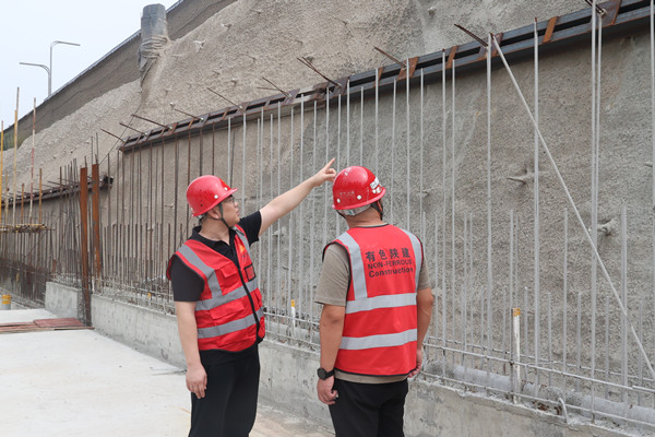 1760497660753468.jpg LE2A1685(1)_副本.jpg